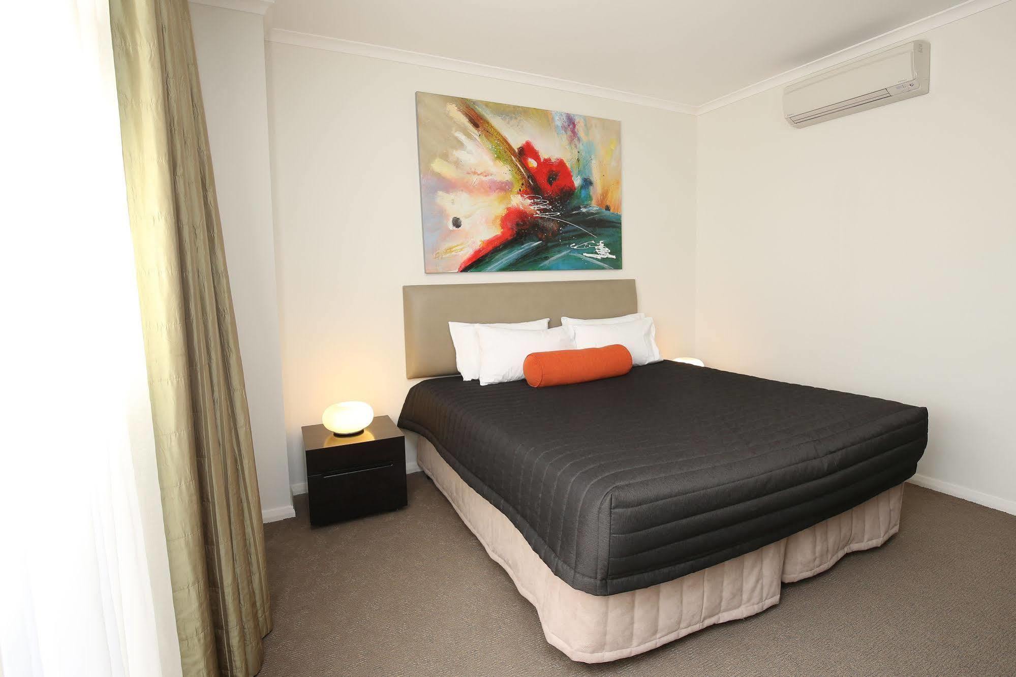 Indulge Apartments - Ontario Mildura Exterior photo